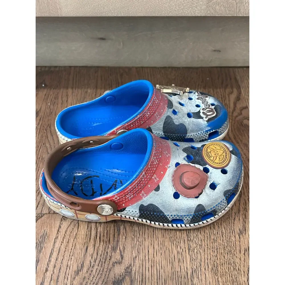 Crocs Kids Toy Story Sheriff Woody Classic Clogs Size C13